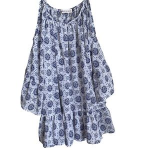 Veronicam blouse size M